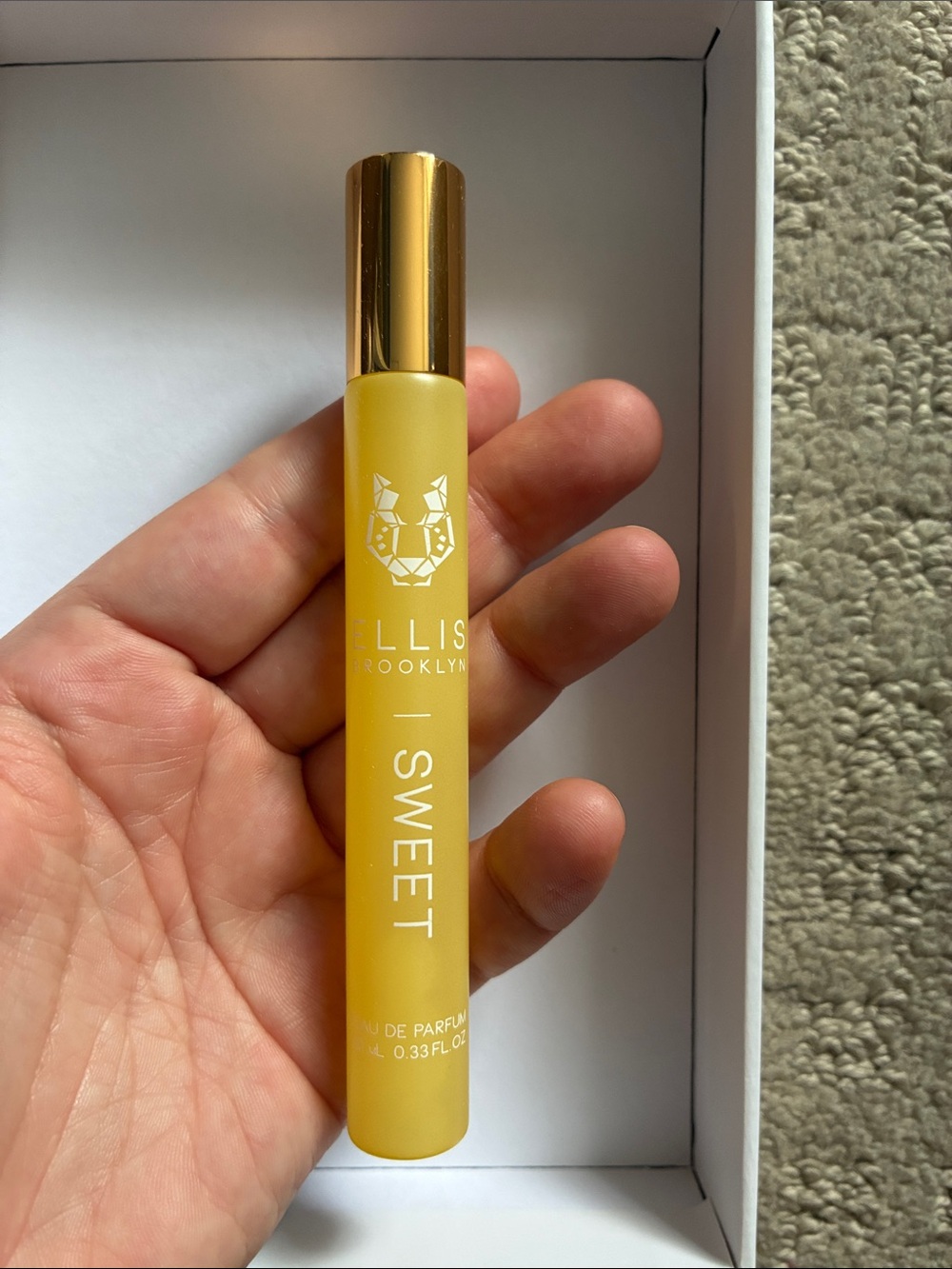 Ellis Brooklyn 10ml rollerball in SWEET new no box